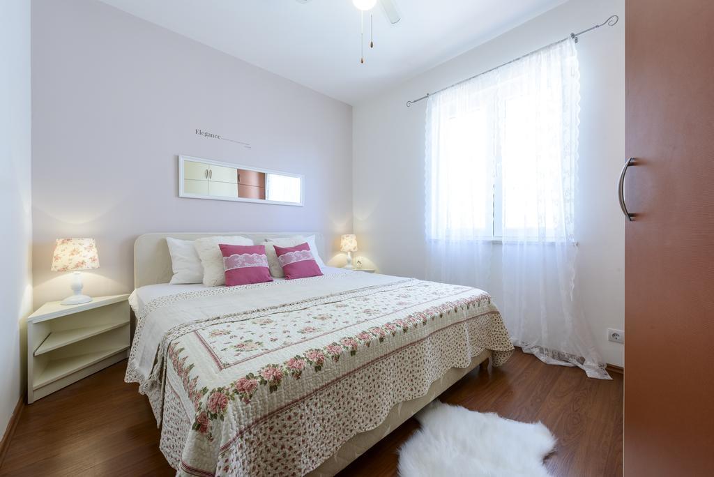Apartment Kulisic Mlini Exterior photo